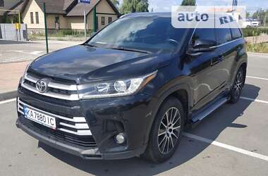 Позашляховик / Кросовер Toyota Highlander 2017 в Києві