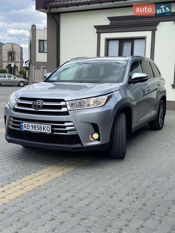 AUTO.RIA – Тойота Хайлендер 3.50 л - купить подержанную