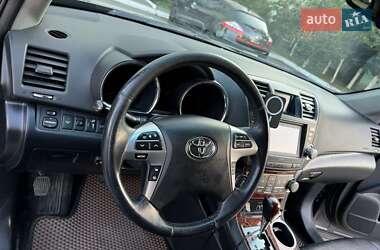 Внедорожник / Кроссовер Toyota Highlander 2011 в Переяславе