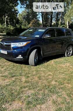 Внедорожник / Кроссовер Toyota Highlander 2015 в Переяславе