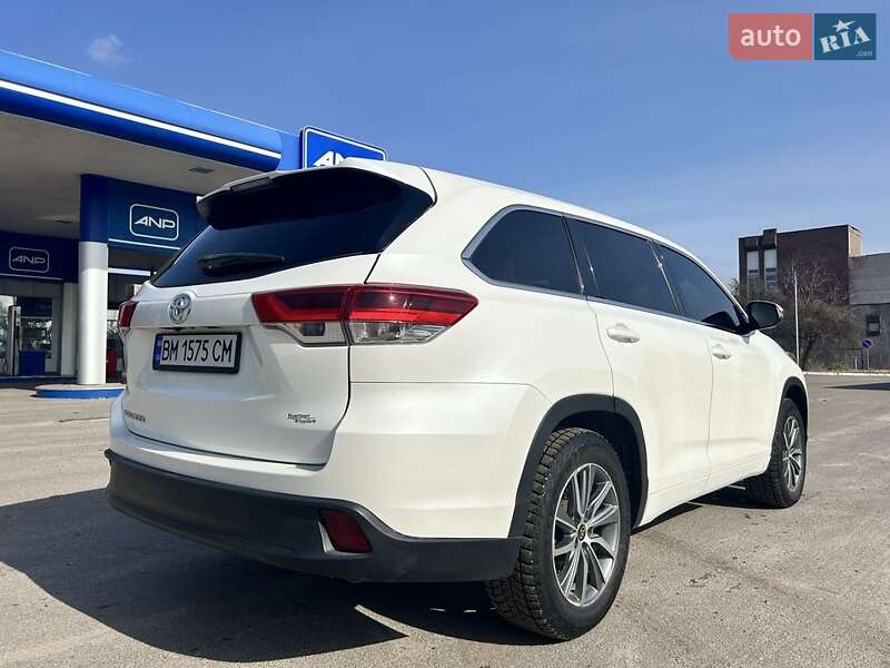 Позашляховик / Кросовер Toyota Highlander 2017 в Сумах