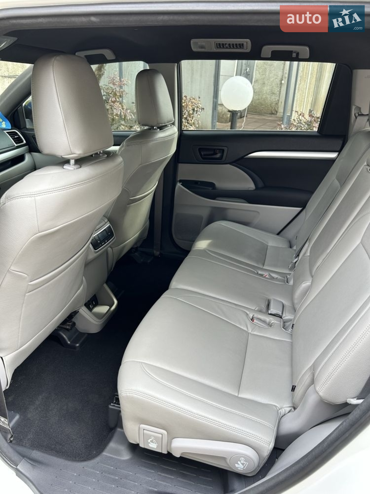 2017 Toyota Highlander - мініатюра 17