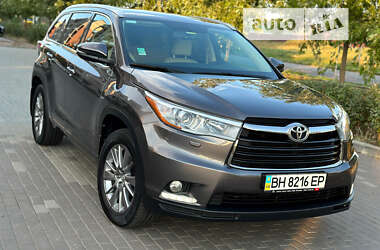 Внедорожник / Кроссовер Toyota Highlander 2014 в Одессе