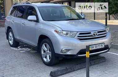 Внедорожник / Кроссовер Toyota Highlander 2011 в Ровно