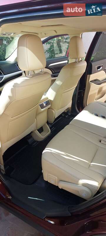 Внедорожник / Кроссовер Toyota Highlander 2019 в Одессе фото 15 Внедорожник / Кроссовер Toyota Highlander 2019 в Одессе