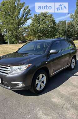 Внедорожник / Кроссовер Toyota Highlander 2011 в Киеве