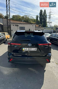 Позашляховик / Кросовер Toyota Highlander 2020 в Києві