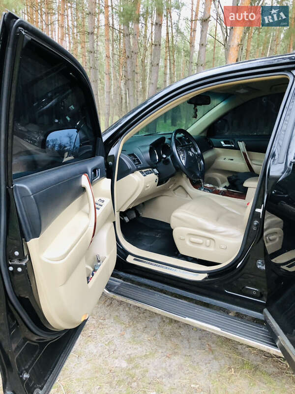 Позашляховик / Кросовер Toyota Highlander 2011 в Полтаві