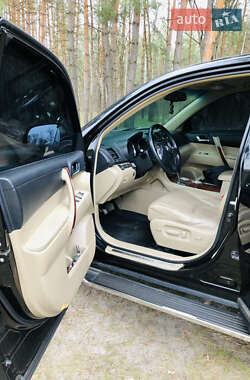 Внедорожник / Кроссовер Toyota Highlander 2011 в 