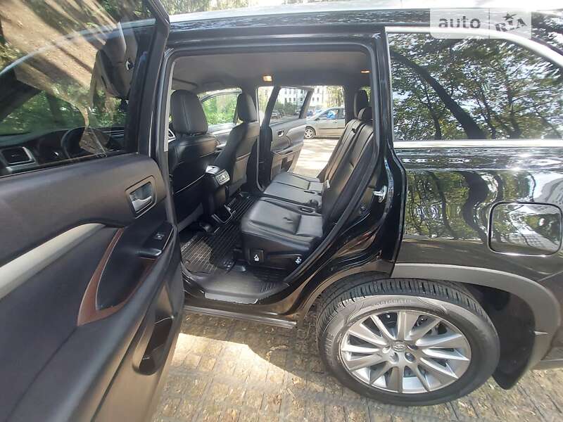 Позашляховик / Кросовер Toyota Highlander 2014 в Вінниці