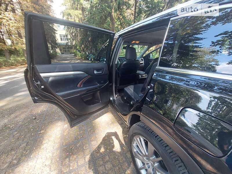 Позашляховик / Кросовер Toyota Highlander 2014 в Вінниці