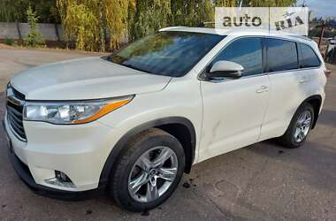 Позашляховик / Кросовер Toyota Highlander 2016 в Полтаві