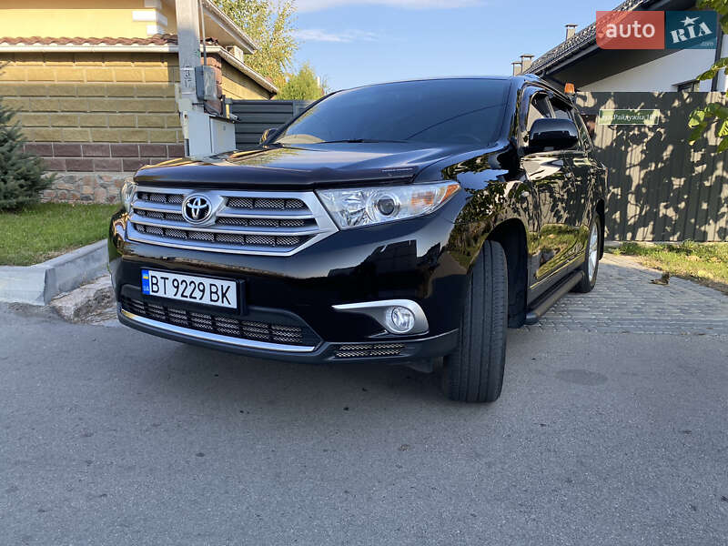 Позашляховик / Кросовер Toyota Highlander 2011 в Києві