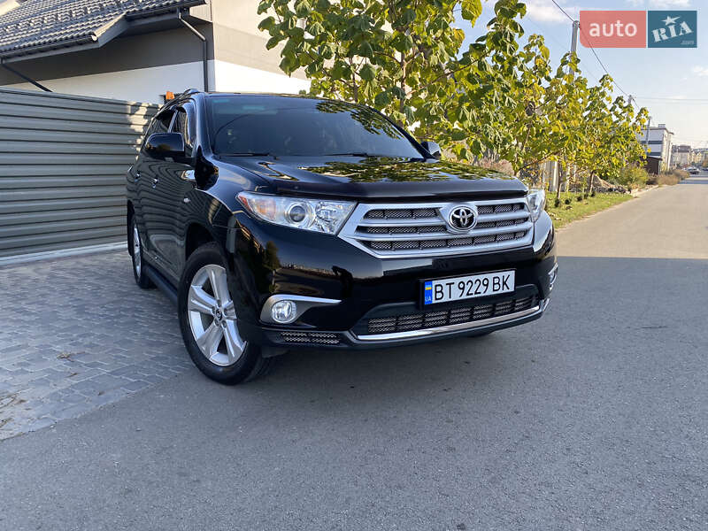 Позашляховик / Кросовер Toyota Highlander 2011 в Києві
