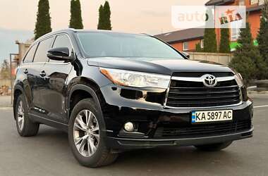 Позашляховик / Кросовер Toyota Highlander 2015 в Лубнах