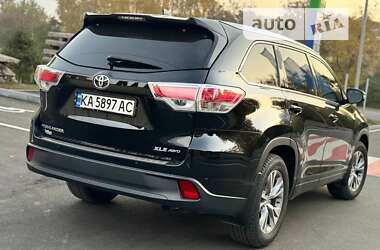 Позашляховик / Кросовер Toyota Highlander 2015 в Лубнах