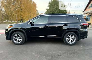 Позашляховик / Кросовер Toyota Highlander 2015 в Лубнах