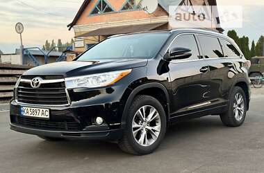 Позашляховик / Кросовер Toyota Highlander 2015 в Лубнах