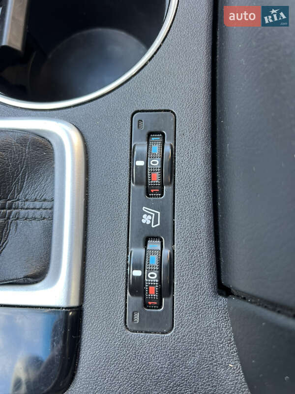 Внедорожник / Кроссовер Toyota Highlander 2016 в Луцке