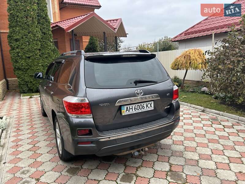 Позашляховик / Кросовер Toyota Highlander 2012 в Слов'янську
