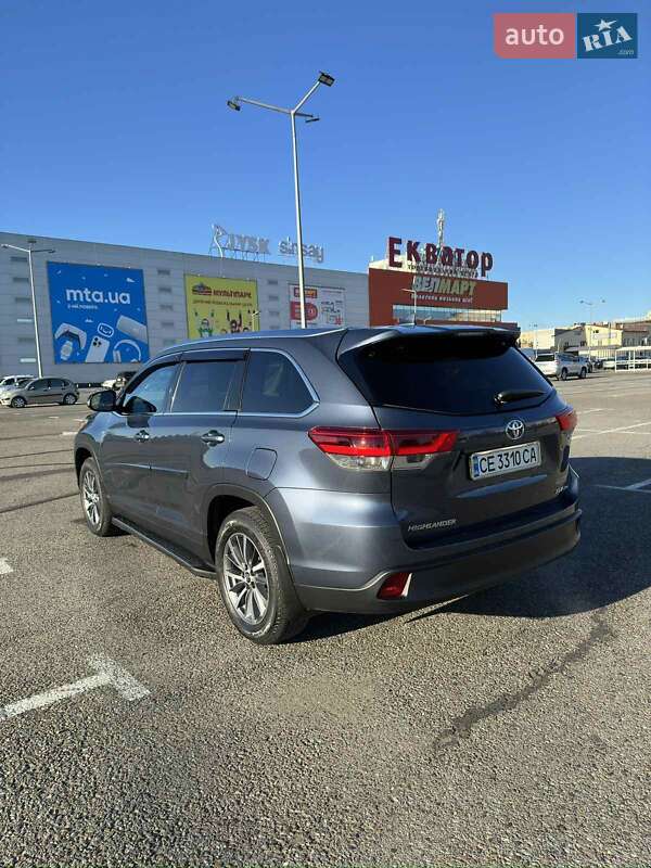 Позашляховик / Кросовер Toyota Highlander 2019 в Чернівцях