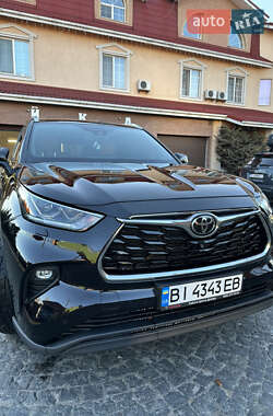 Внедорожник / Кроссовер Toyota Highlander 2020 в Киеве