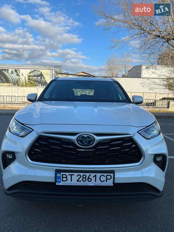 Toyota Highlander 2021