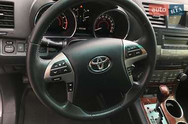 Внедорожник / Кроссовер Toyota Highlander 2012 в Киеве