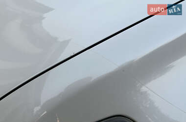 Внедорожник / Кроссовер Toyota Highlander 2011 в 