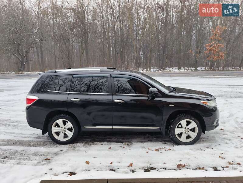 Внедорожник / Кроссовер Toyota Highlander 2011 в Житомире