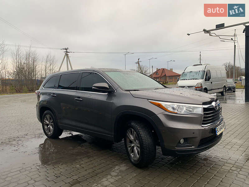 Внедорожник / Кроссовер Toyota Highlander 2015 в Львове