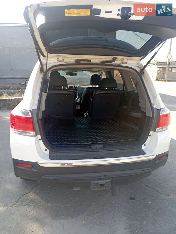 Позашляховик / Кросовер Toyota Highlander 2013 в Харкові