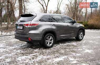 Внедорожник / Кроссовер Toyota Highlander 2014 в Кривом Роге