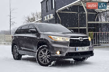 Позашляховик / Кросовер Toyota Highlander 2015 в Києві