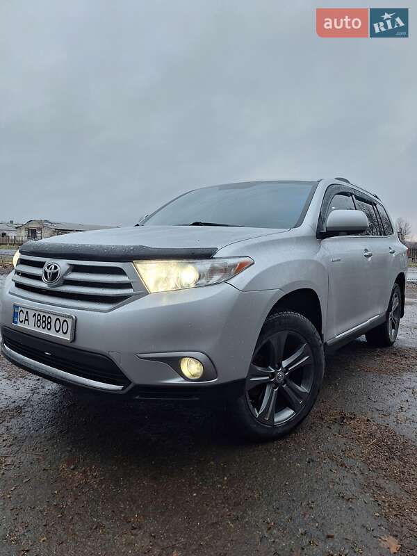 Позашляховик / Кросовер Toyota Highlander 2013 в Монастирищеві