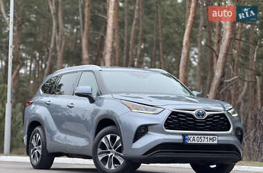 Внедорожник / Кроссовер Toyota Highlander 2021 в 