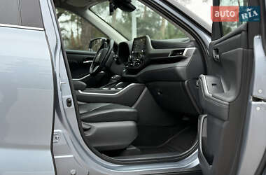 Внедорожник / Кроссовер Toyota Highlander 2021 в 