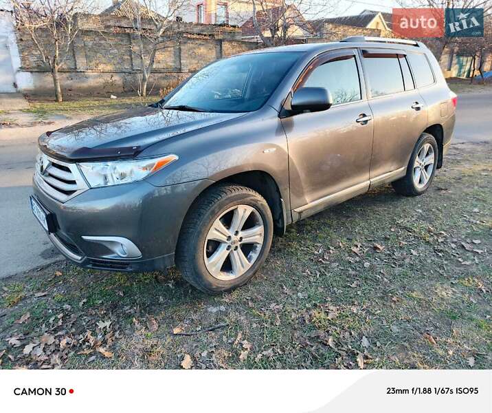 Внедорожник / Кроссовер Toyota Highlander 2013 в Николаеве фото 17 Внедорожник / Кроссовер Toyota Highlander 2013 в Николаеве