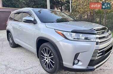 Позашляховик / Кросовер Toyota Highlander 2017 в Одесі