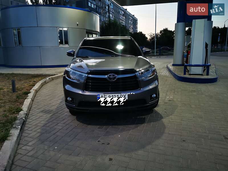 Позашляховик / Кросовер Toyota Highlander 2014 в Кривому Розі