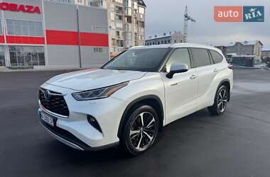 Позашляховик / Кросовер Toyota Highlander 2021 в Києві