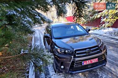 Позашляховик / Кросовер Toyota Highlander 2018 в Вінниці