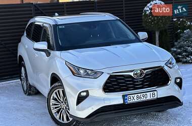 Позашляховик / Кросовер Toyota Highlander 2022 в Вінниці