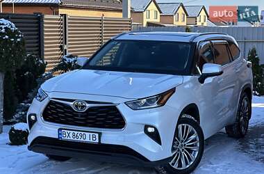 Позашляховик / Кросовер Toyota Highlander 2022 в Вінниці