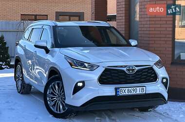 Позашляховик / Кросовер Toyota Highlander 2022 в Вінниці