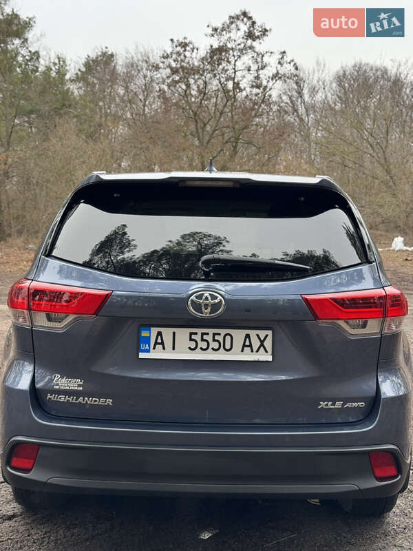 Внедорожник / Кроссовер Toyota Highlander 2017 в Барышевке фото 7 Внедорожник / Кроссовер Toyota Highlander 2017 в Барышевке