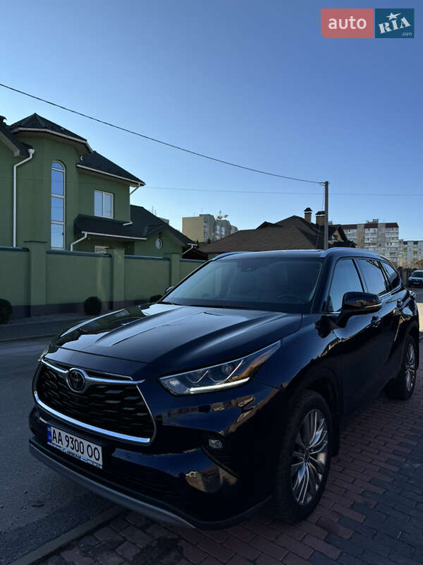Toyota Highlander 2021