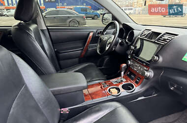 Внедорожник / Кроссовер Toyota Highlander 2011 в Кропивницком