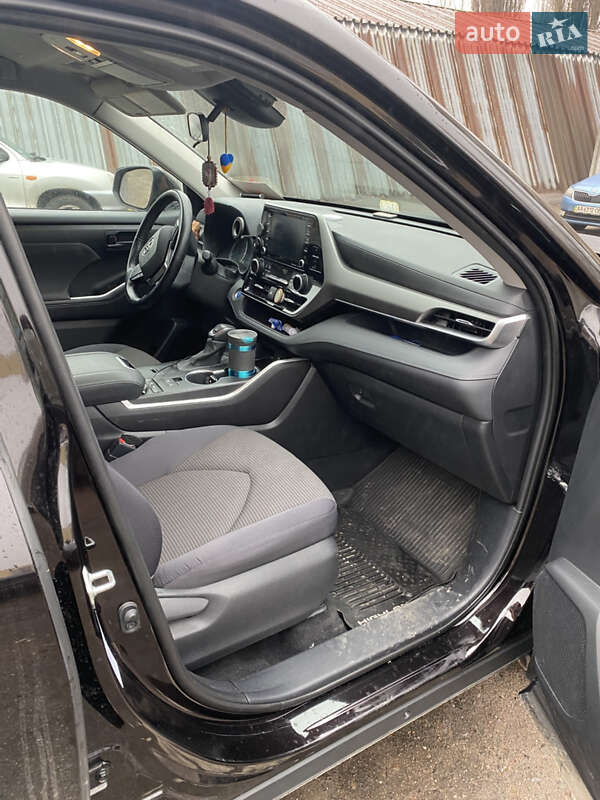 Внедорожник / Кроссовер Toyota Highlander 2020 в Киеве