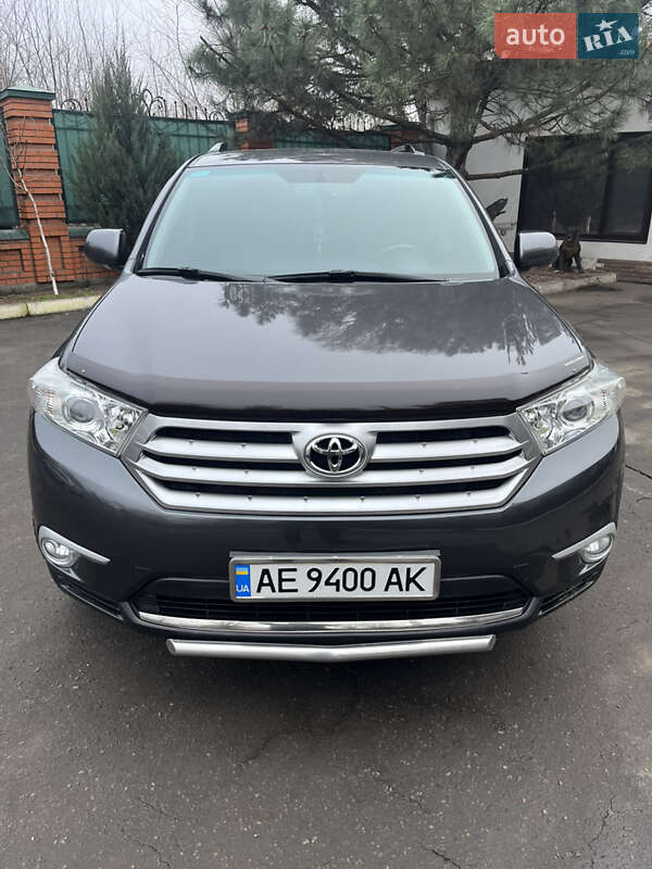 Внедорожник / Кроссовер Toyota Highlander 2012 в Днепре